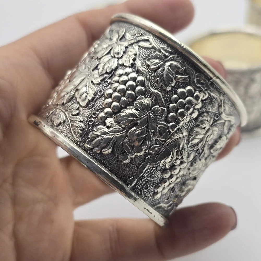 Vintage‎ F.B. Rogers Silver Co. Grape Vine Napkin Rings Set of 4 F-996 Japan